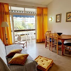 apartamento-a-un-paso-de-playa.top-hotels-tarragona.com/